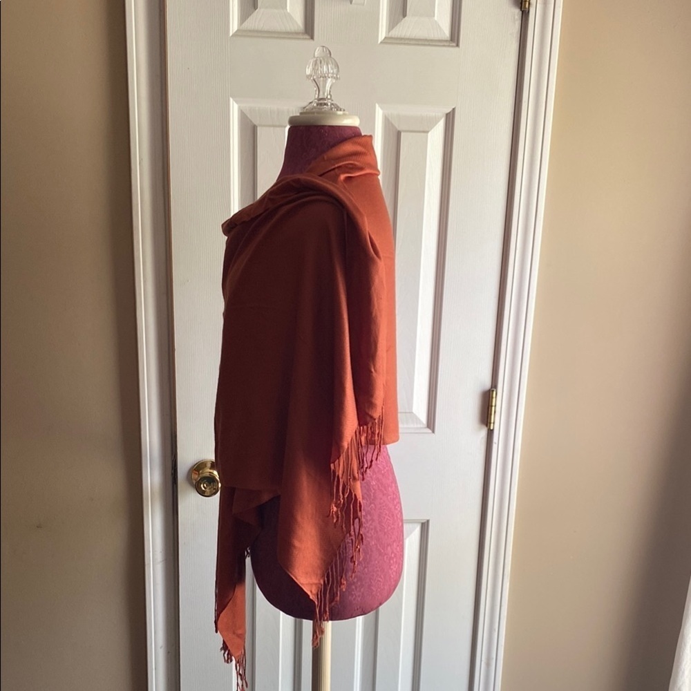 Collection XIIX LTD. Woman’s Elegant Burnt Orange Shawl Wrap For evening, party - Picture 4 of 7